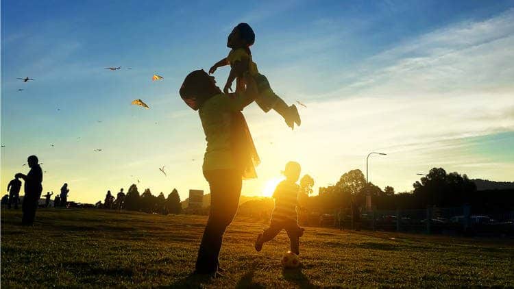 Parent and child silhouette